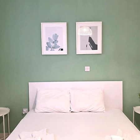 H&O Best Apt In Paphos! Экстерьер фото