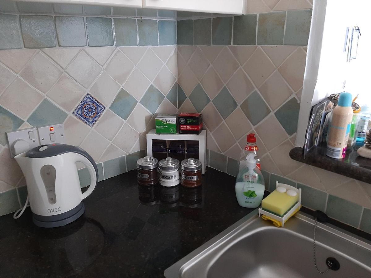 H&O Best Apt In Paphos! Экстерьер фото