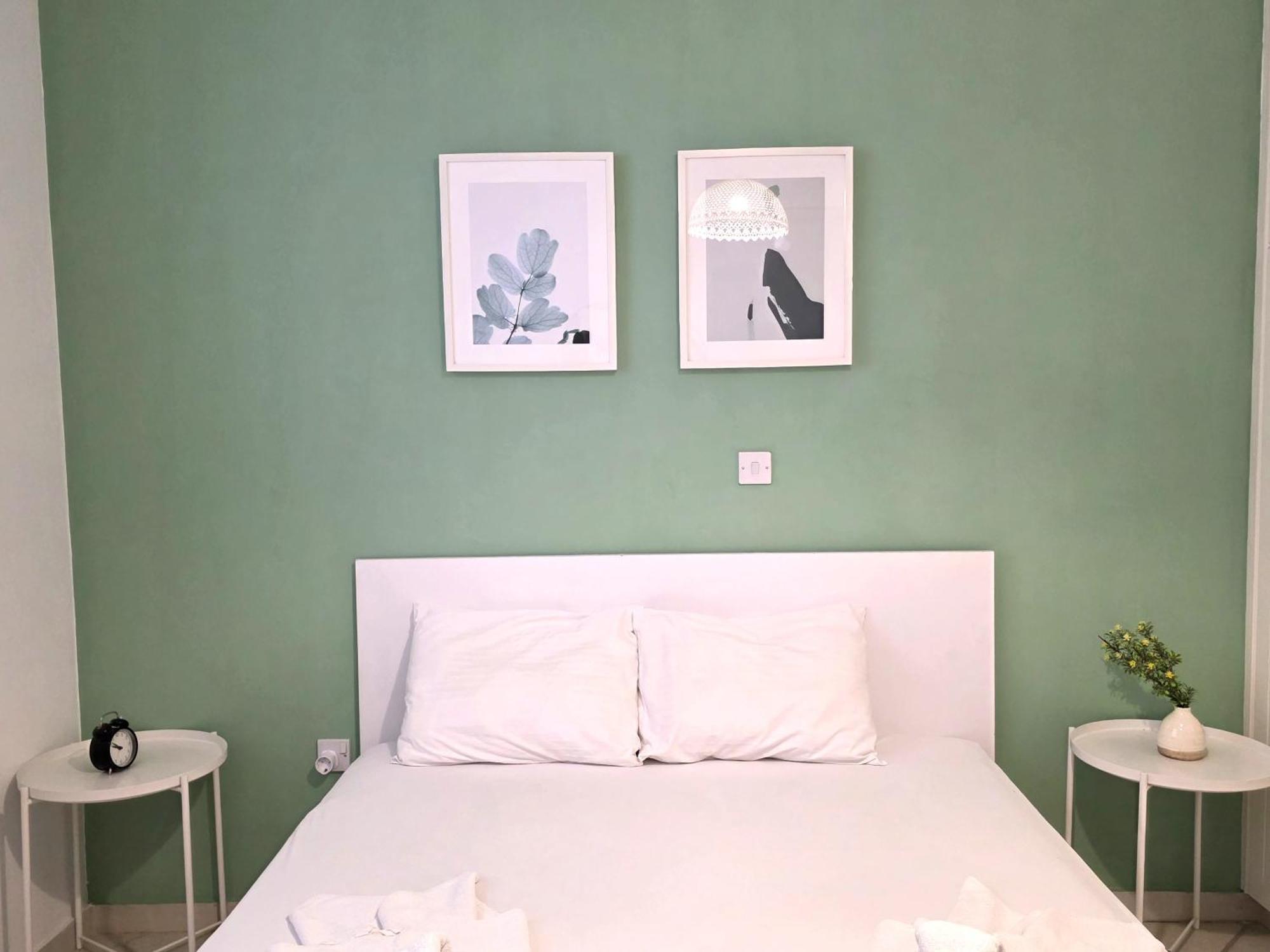 H&O Best Apt In Paphos! Экстерьер фото