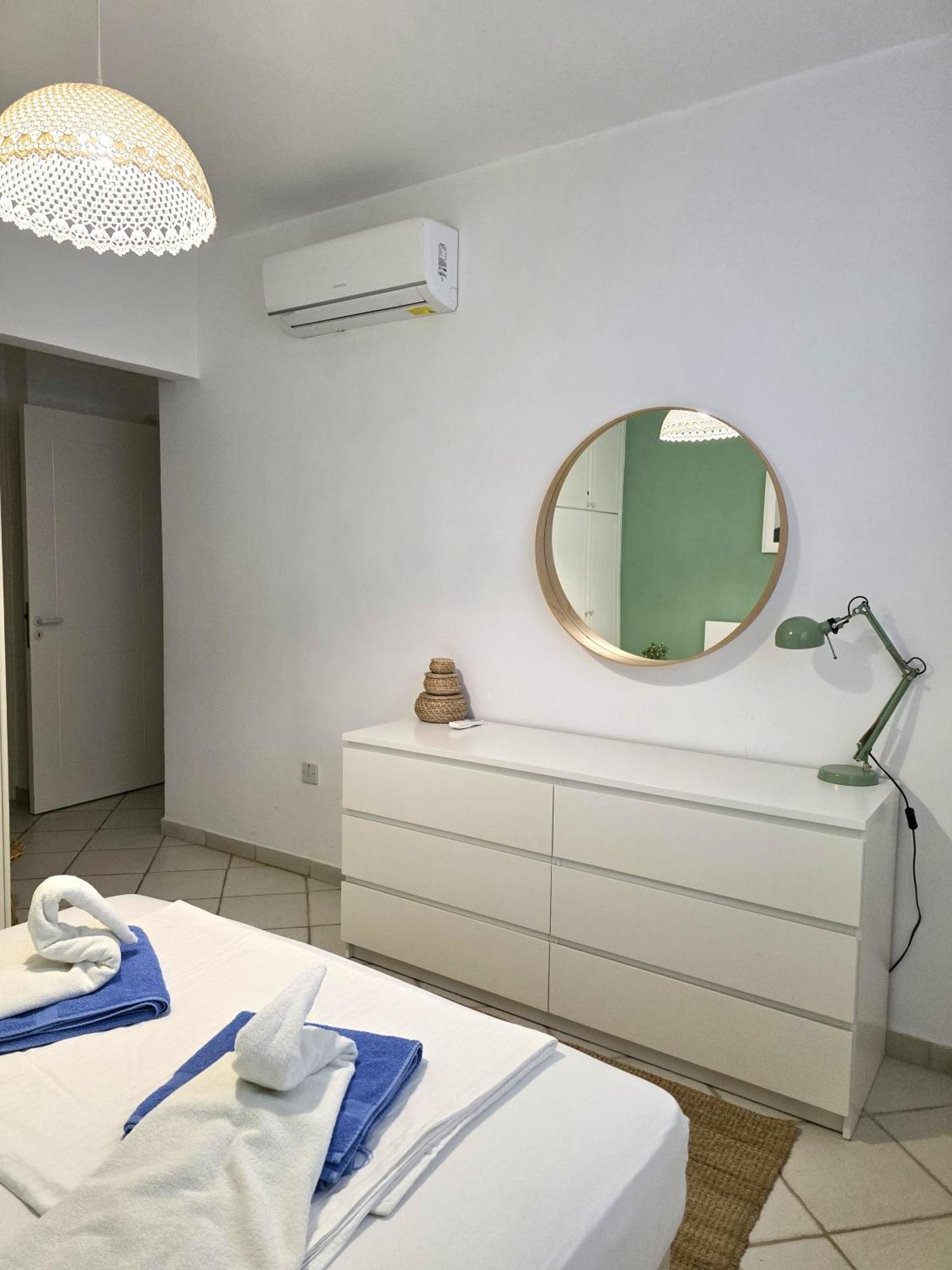 H&O Best Apt In Paphos! Экстерьер фото