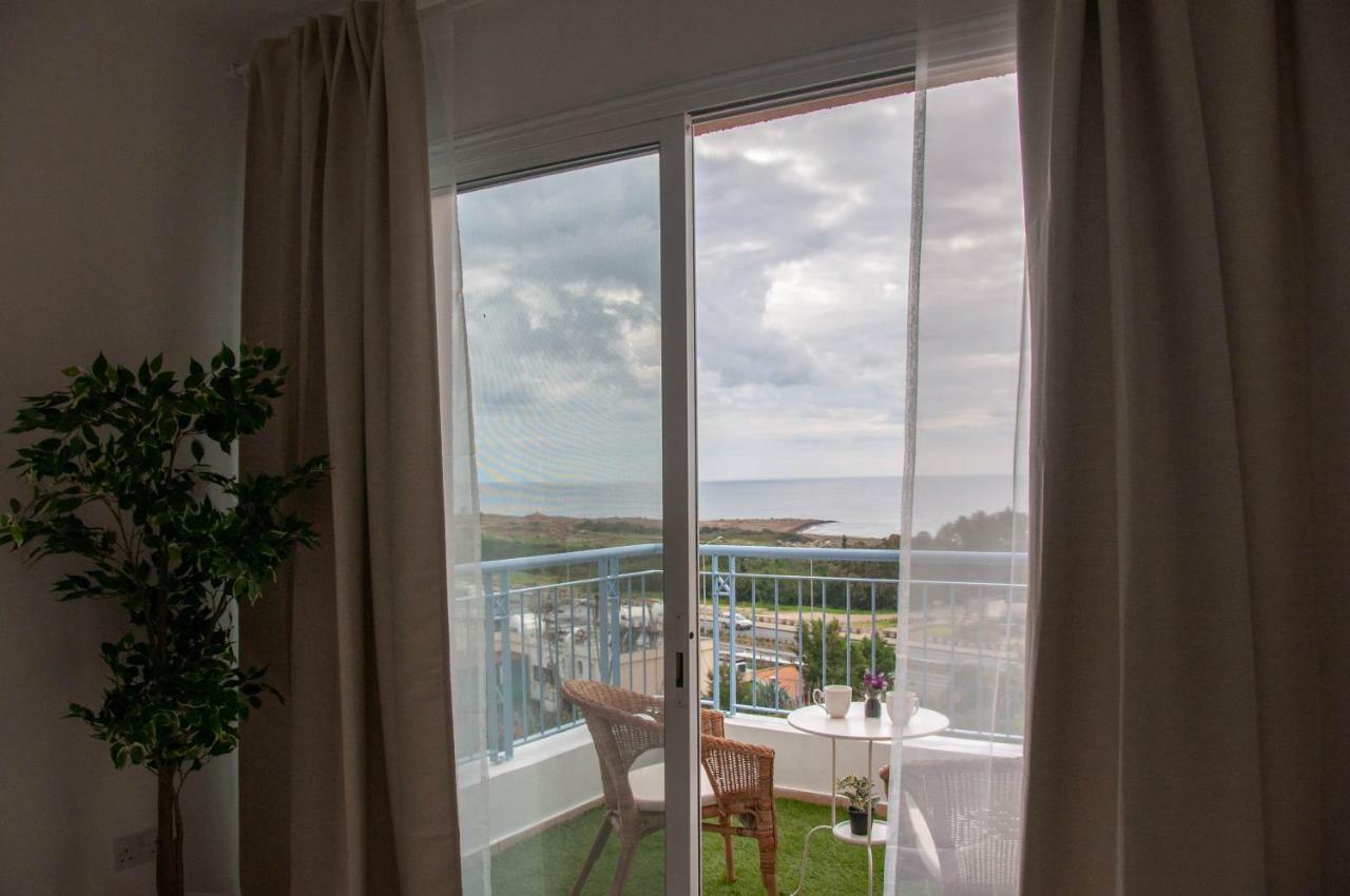 H&O Best Apt In Paphos! Экстерьер фото